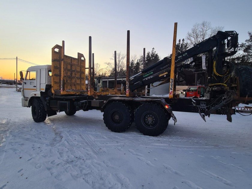 Камаз 43118 фискарс сортиментовоз