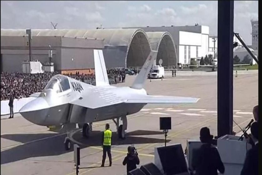 Турецкий самолет Каан