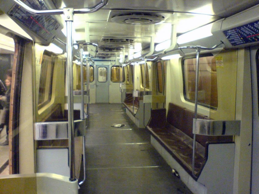 Яуза вагон метро