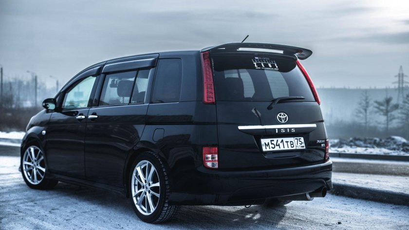 Тойота Исис драйв 2