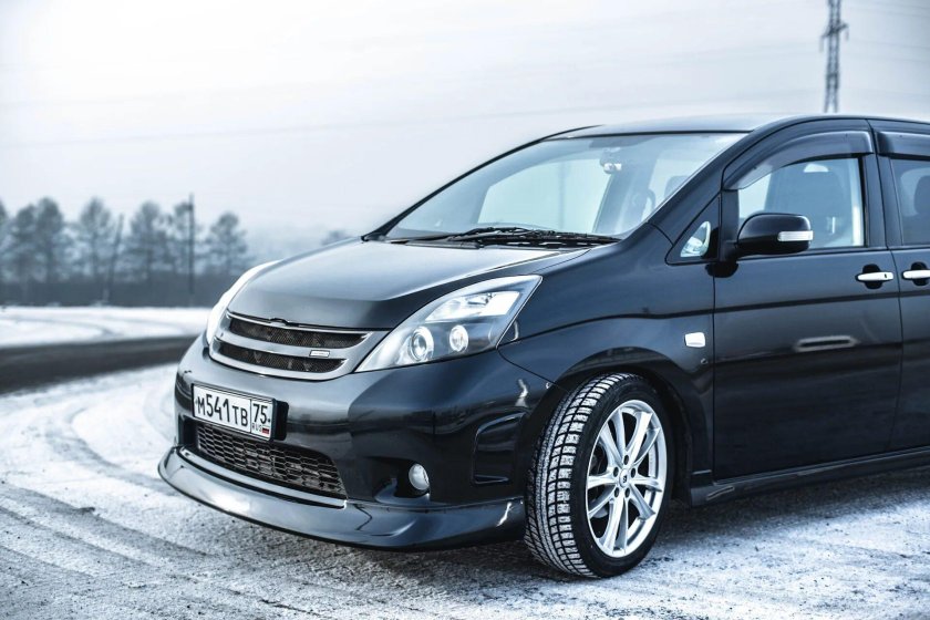 Тойота Исис драйв 2