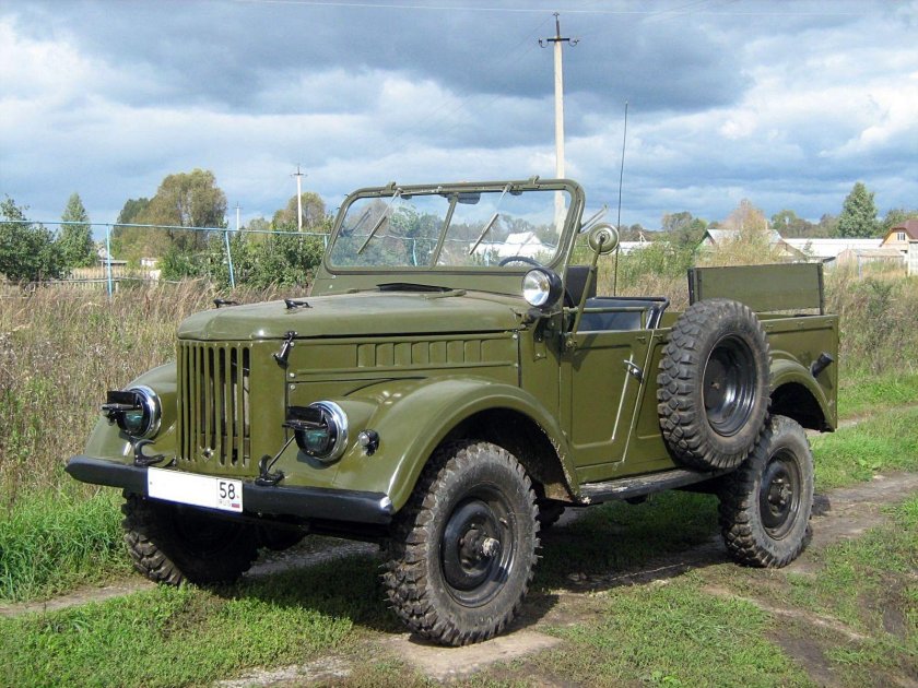 УАЗ 69 И ГАЗ 69