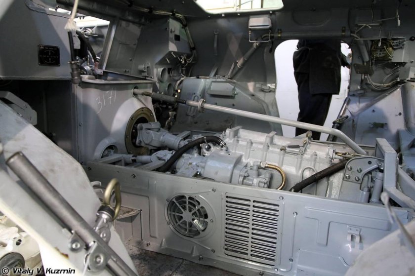 Привод БТР 80