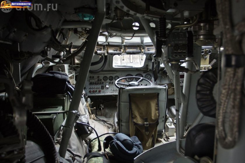 Моторный отсек БТР 80