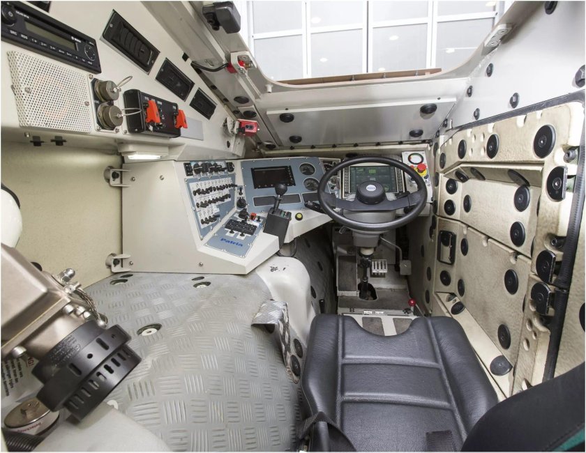 БТР 82а кабина