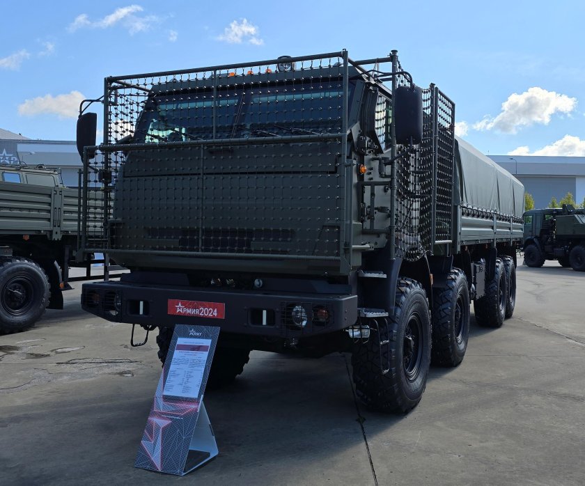 Бронированный камаз военный