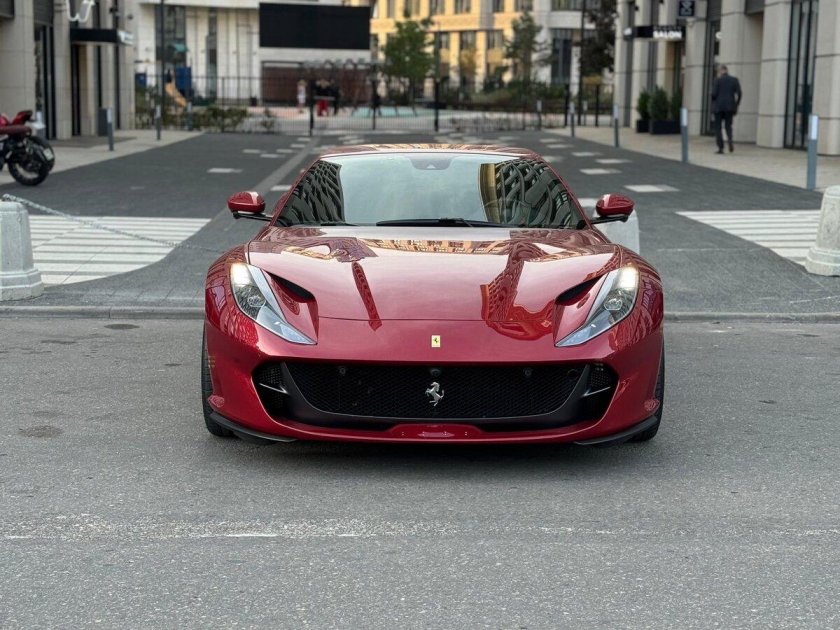 812 superfast ferrari