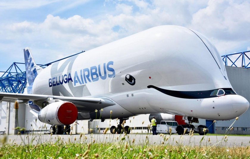 Airbus Beluga самолет