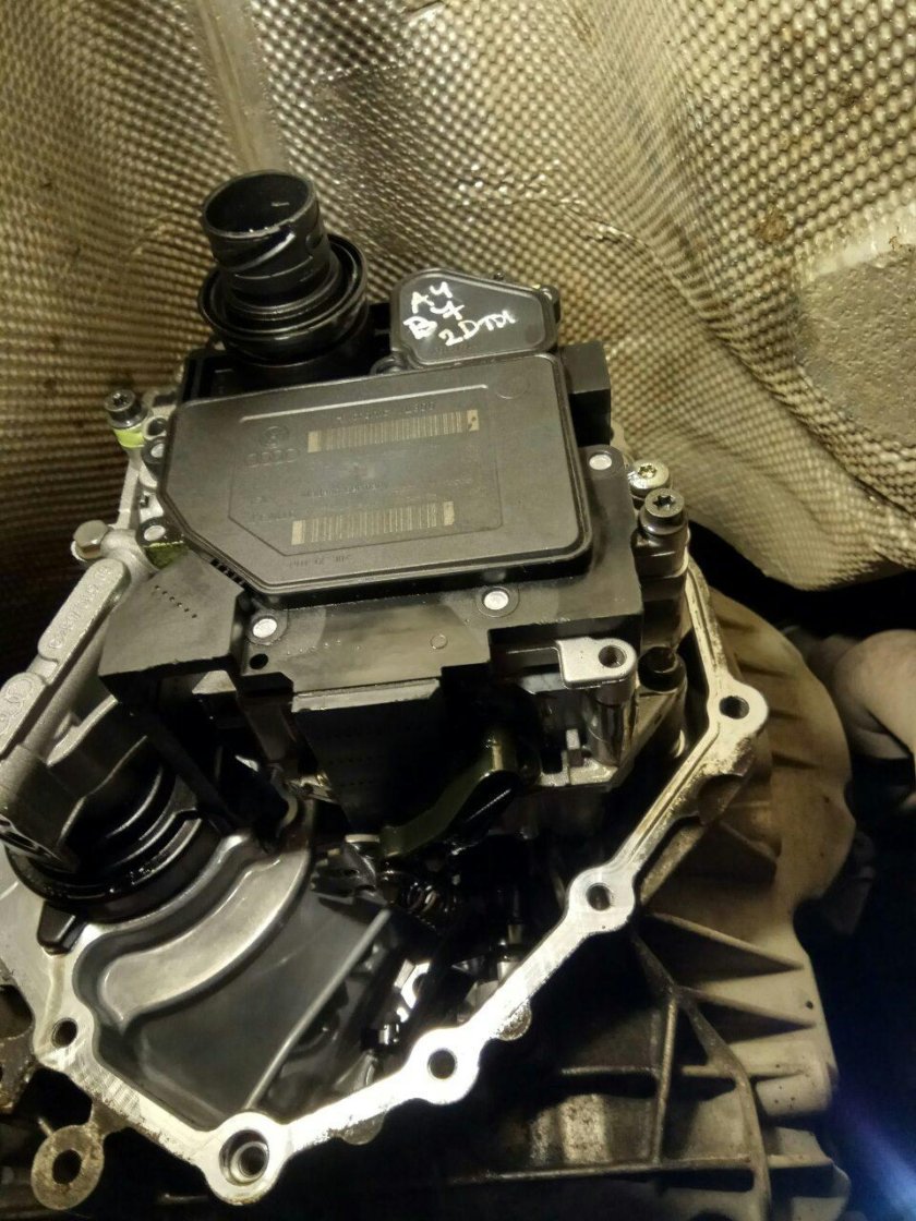 Блок управления вариатором Ауди а4 б8