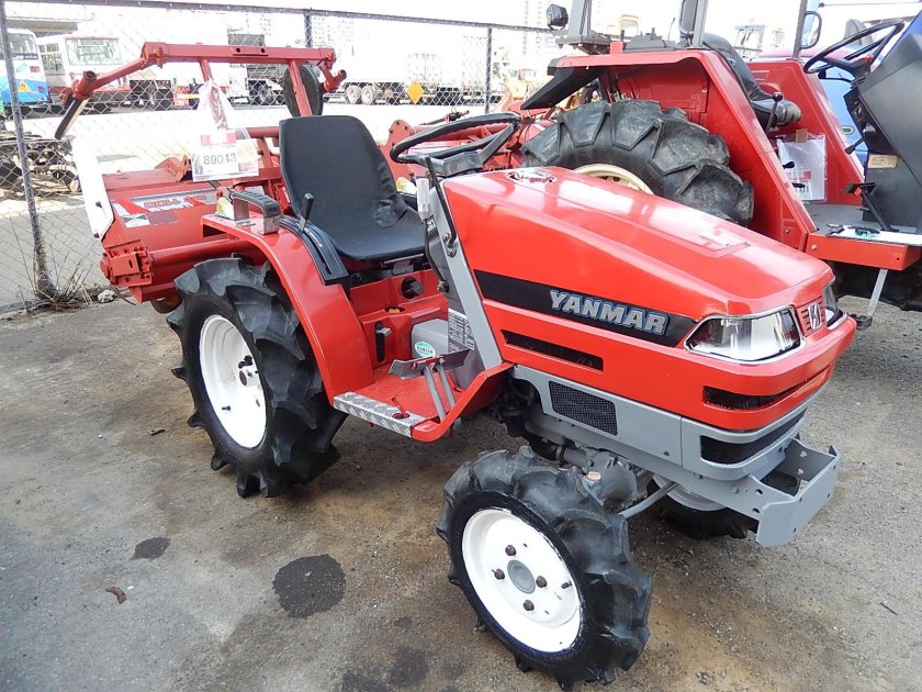 Трактор Yanmar