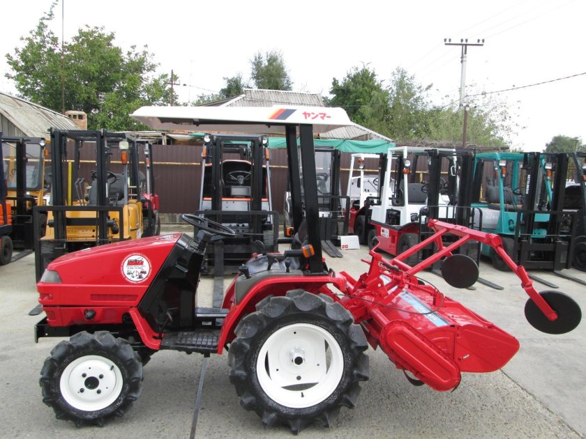 Трактор Yanmar