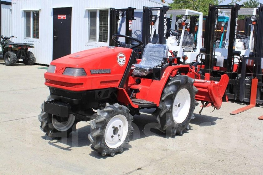 Трактор Yanmar
