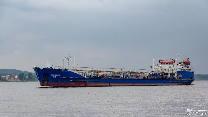 Танкеры волгонефть 212 и 239
