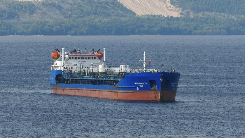 Волгонефть судно