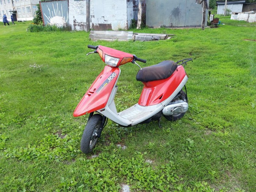 Yamaha jog красный