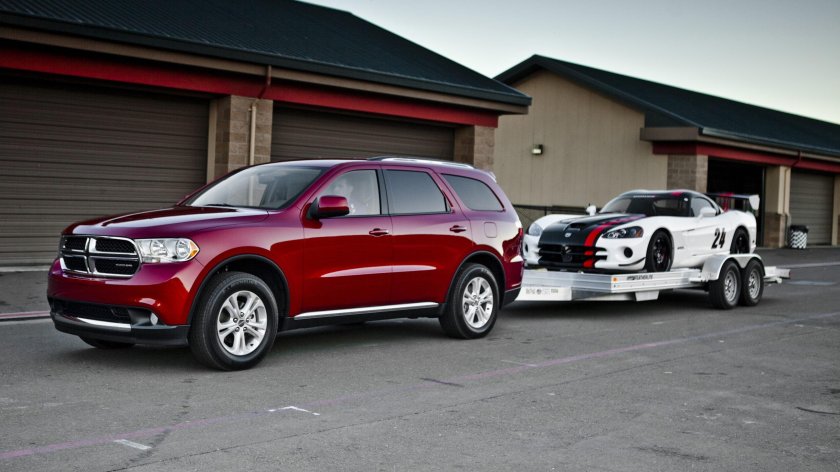 Машина Додж Дюранго