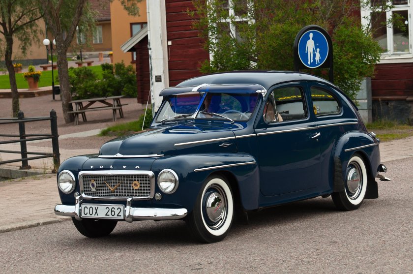 Volvo pv444