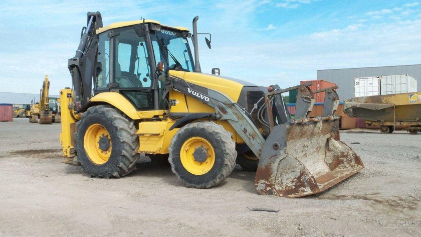 Экскаватор-погрузчик Volvo bl71