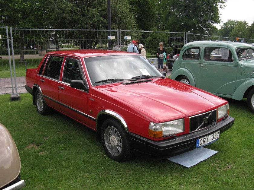 Вольво 740 GLE