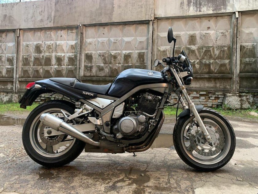 Yamaha SRX 600