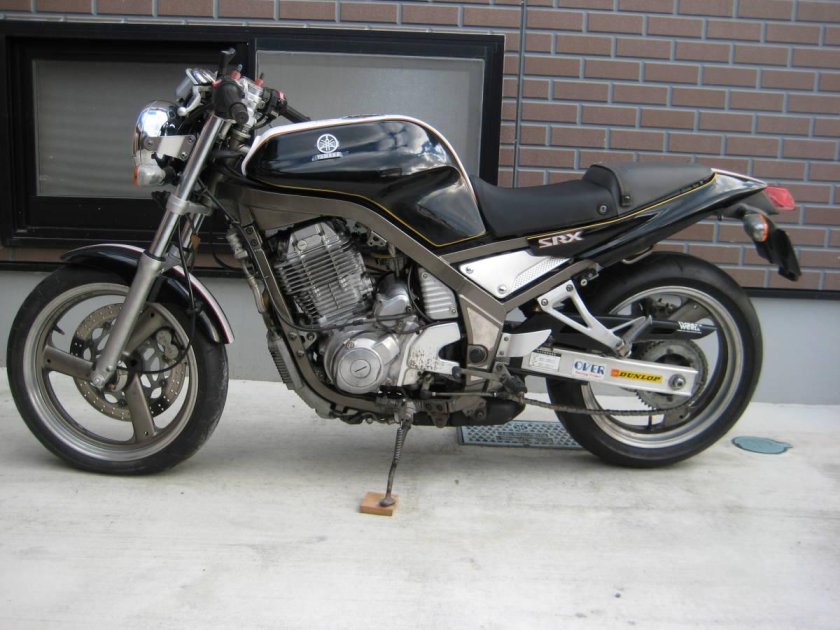 Yamaha SRX 400