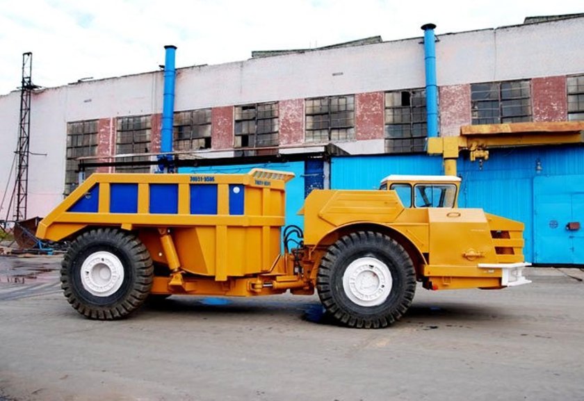 Самосвал шахтный МОАЗ-74051-9586