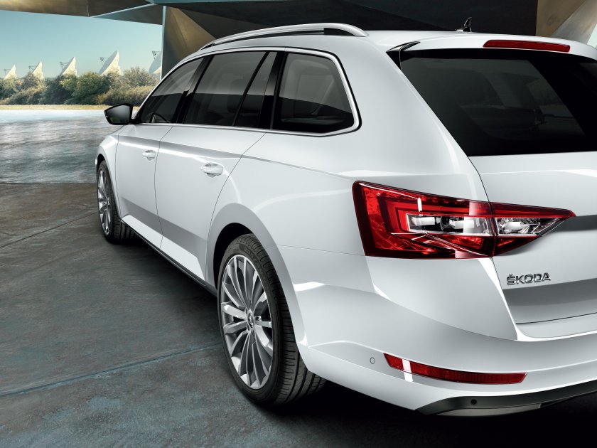 Škoda Superb 2021 универсал
