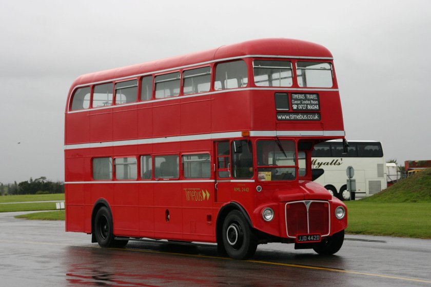 Двухэтажный автобус Рутмастер