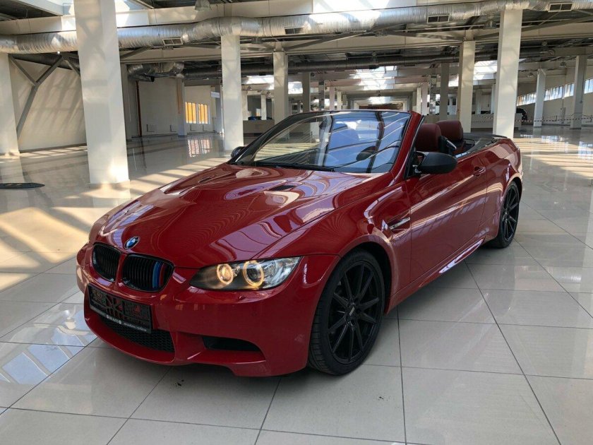 БМВ м3 красная