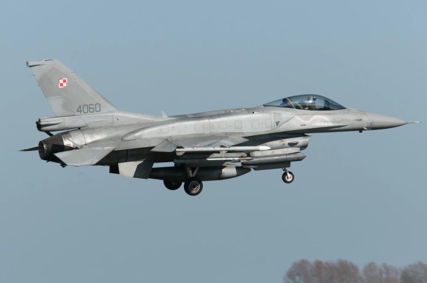 F-16 Poland