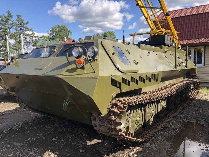 Гусеничный вездеход МТЛБ