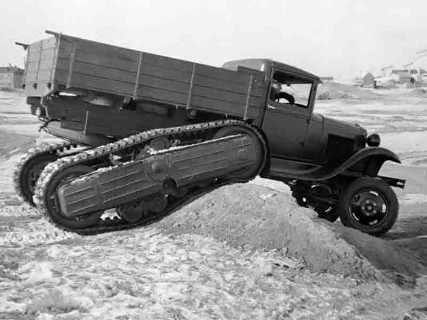 Полугусеничный вездеход ГАЗ-60