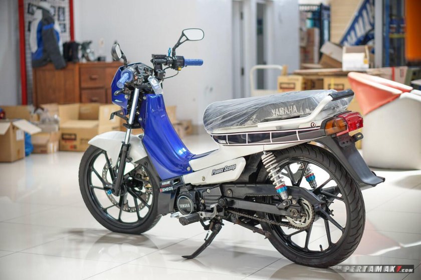 Yamaha Champ стант