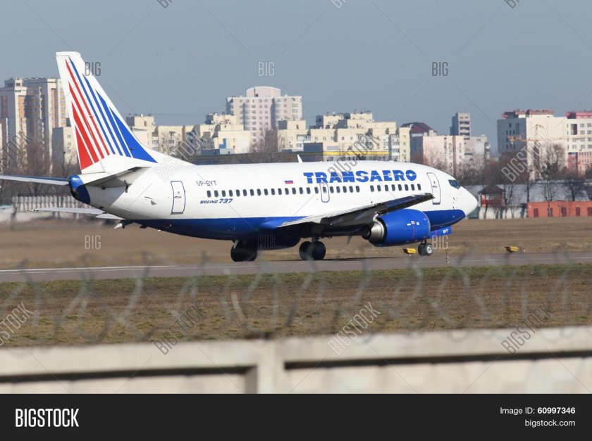 Aircraft Boeing 737-524