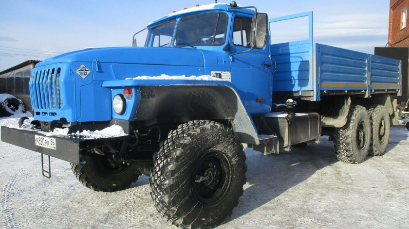 Урал 4320 бортовой