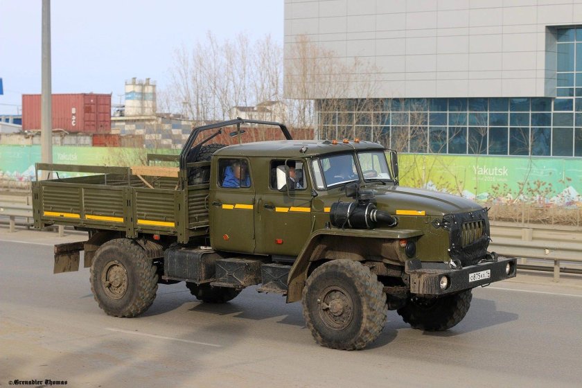 Урал 43206 4х4