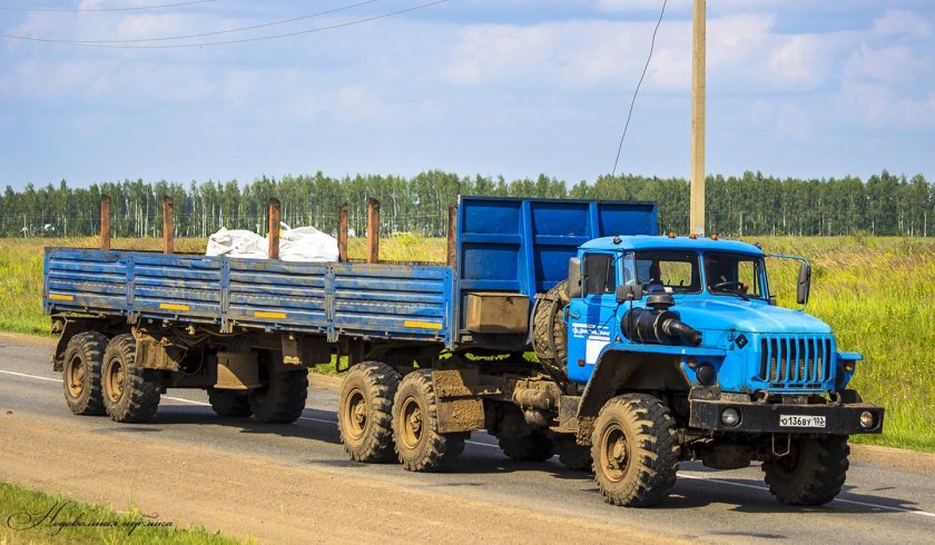 Урал 4320 бортовой