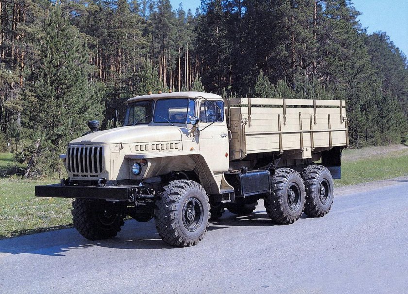 Грузовик Урал 43202