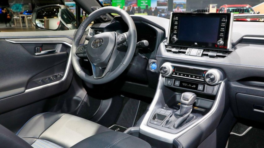 Новый Тойота рав 4 2019