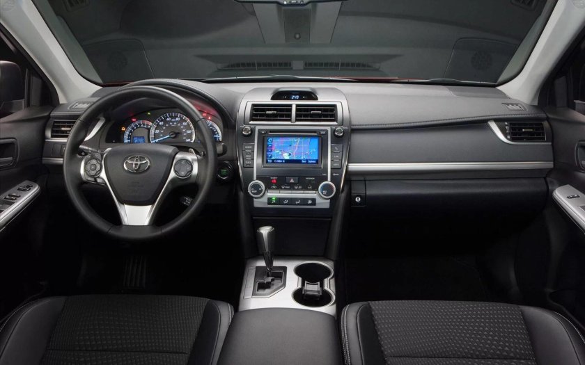 Toyota Camry 2013 Interior