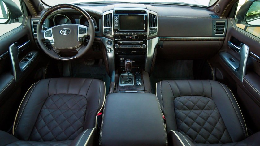 Ленд Крузер 200 салон