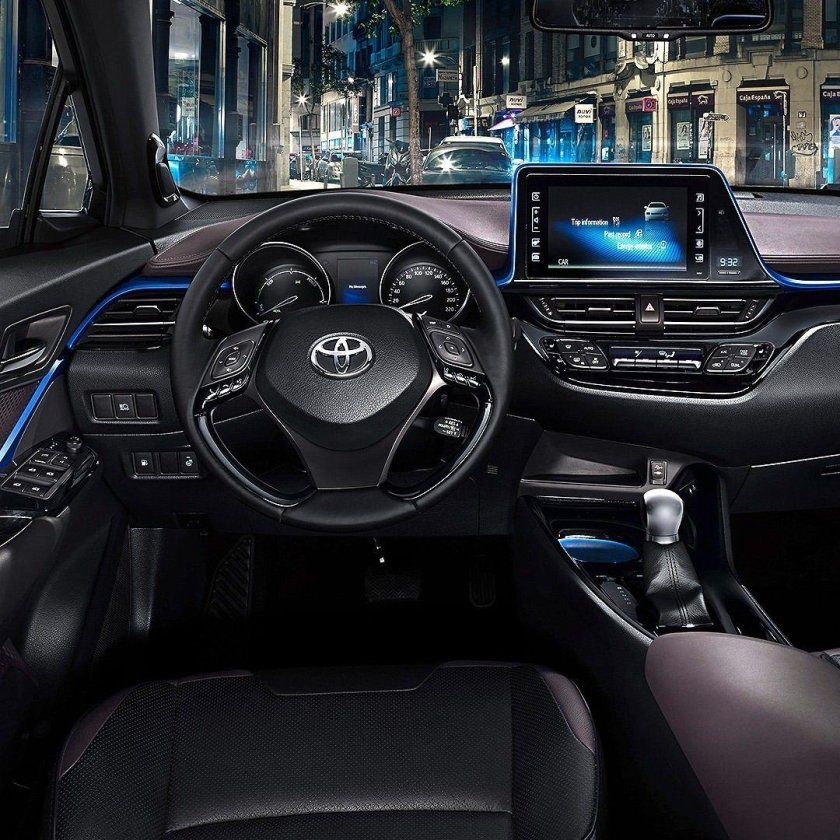 Toyota Chr 2017 салон