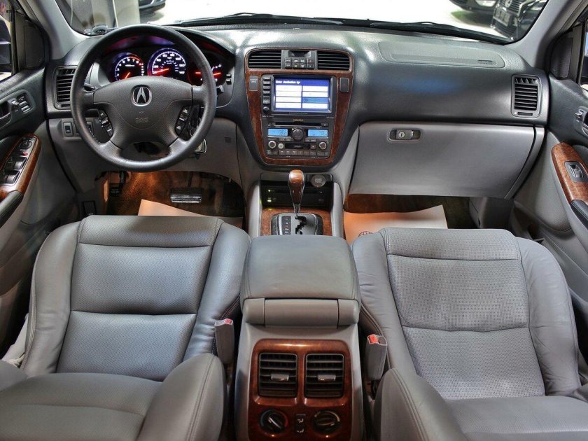 Акура МДХ 2004