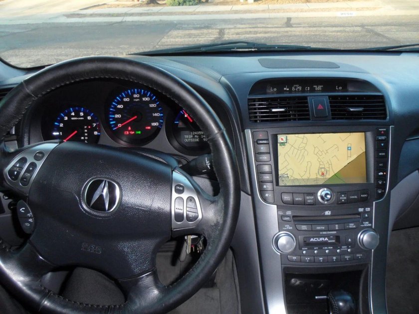 Акура ТЛ салон