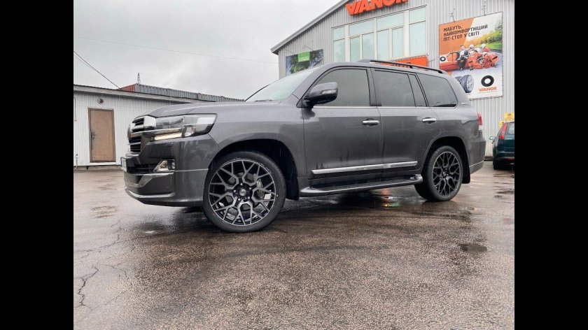 Land Cruiser 200 на 20 дисках