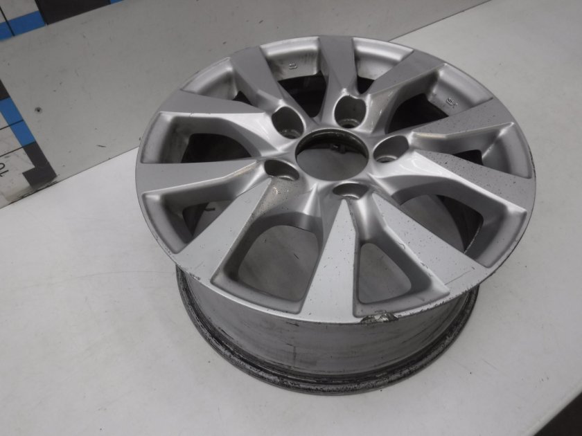 Диск колесный 42611-60c21