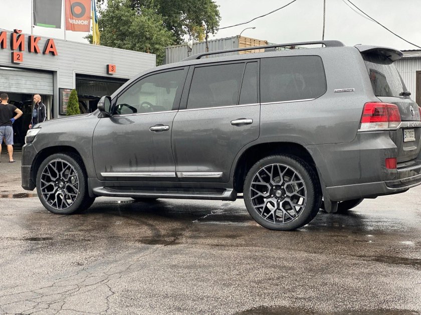 Toyota Land Cruiser 200 диски invander