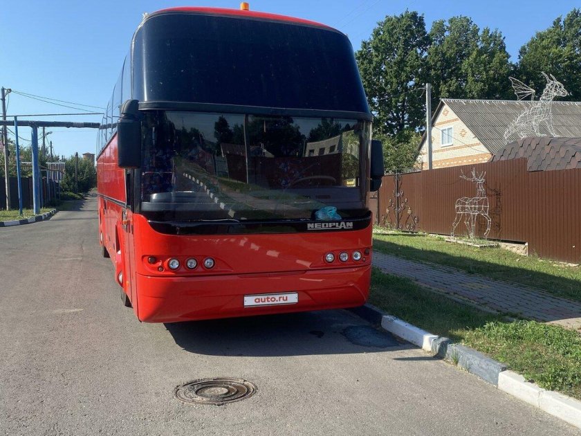 Автобус neoplan