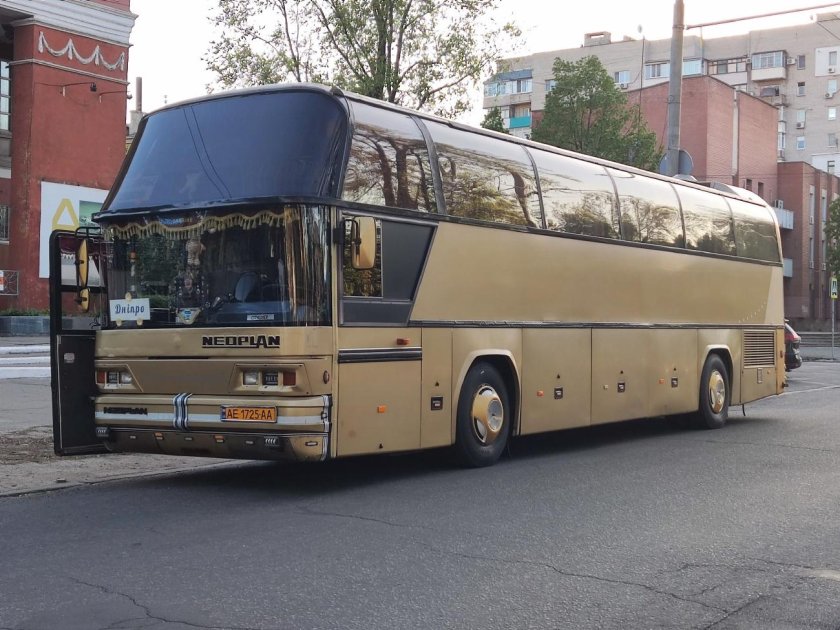 Автобус неоплан 116