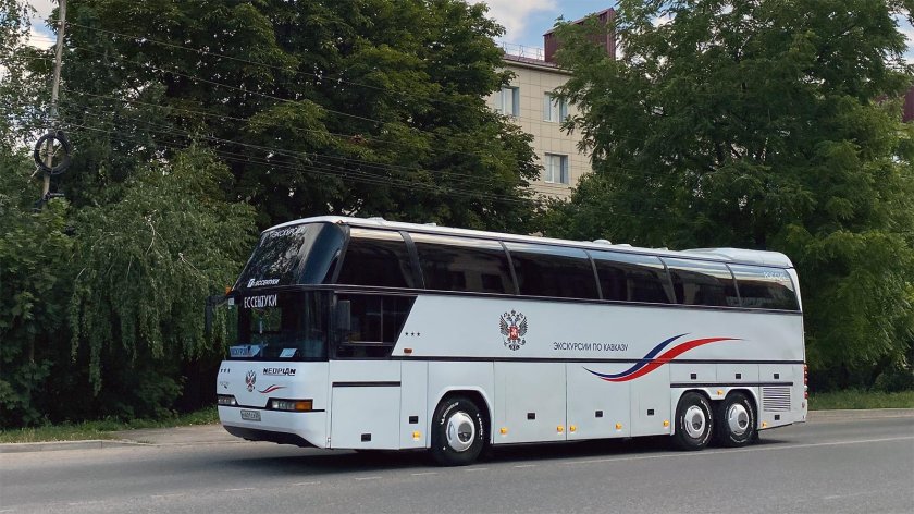 Автобус Neoplan Cityliner
